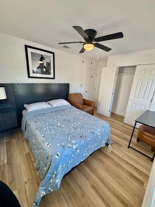 9401 E Meadow Vale in Austin, TX - Building Photo