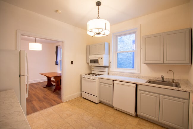 property at 2039 N Gratz St