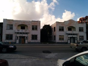 402 NW 12th Ave in Miami, FL - Building Photo - Building Photo