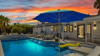 2004 Nicola Rd E in Palm Springs, CA - Building Photo