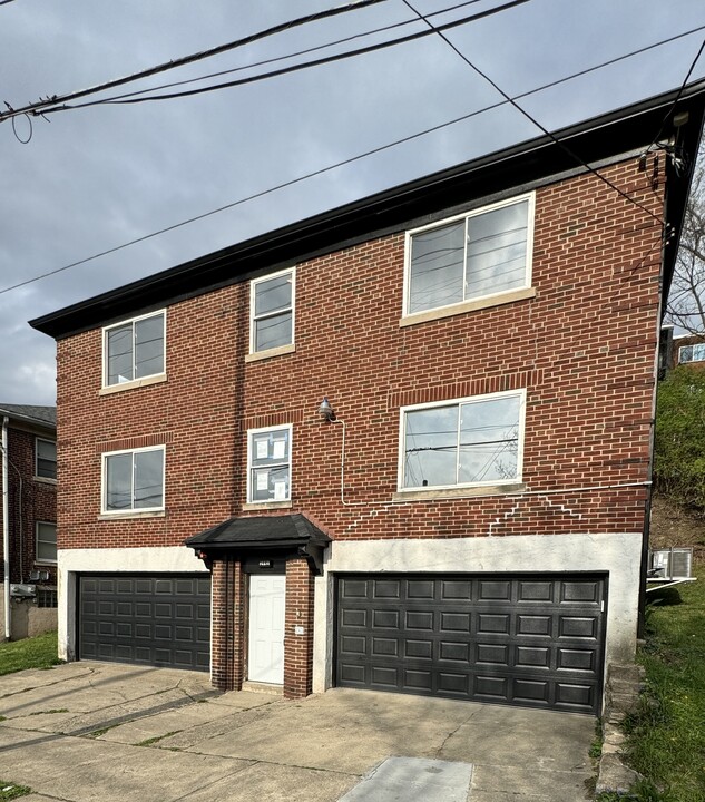 2992 W McMicken Ave, Unit 2 in Cincinnati, OH - Foto de edificio