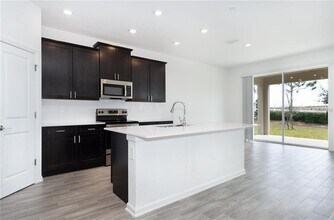 7137 Dilly Lake Ave in Groveland, FL - Building Photo - Building Photo