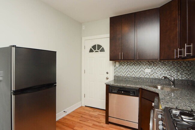 2903 N Mildred Ave in Chicago, IL - Building Photo - Building Photo