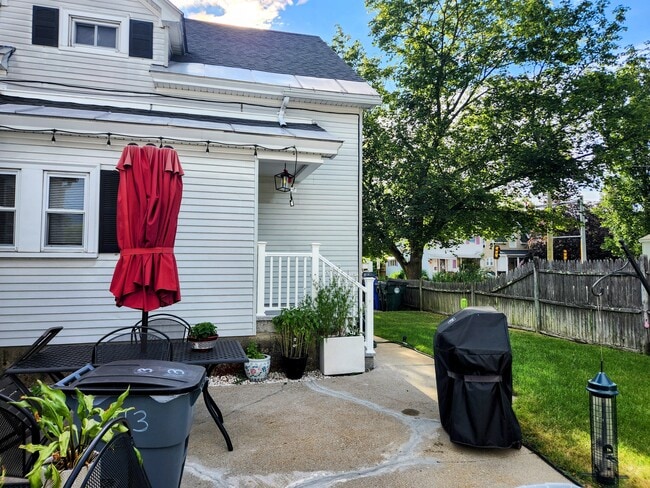 property at 113 Hall St