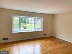 912 McKinley Rd in Arlington, VA - Building Photo - Building Photo