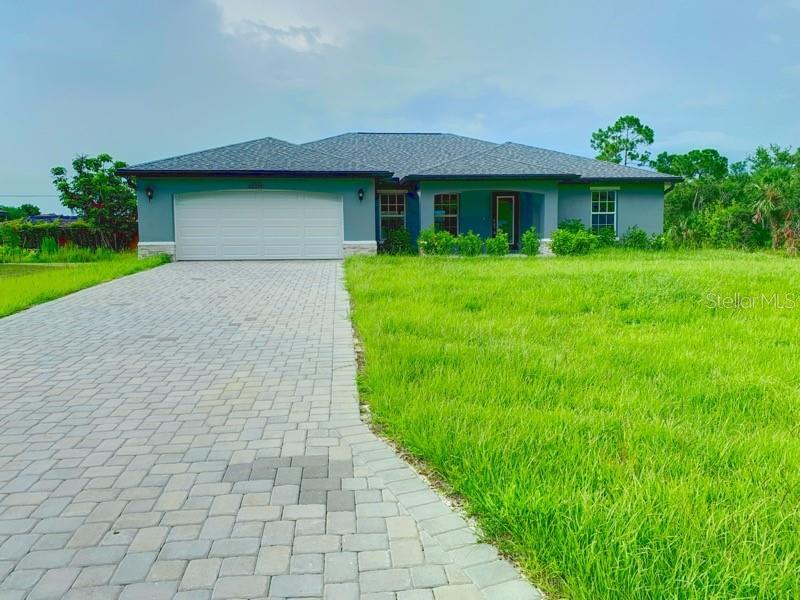22376 Blanchard Ave in Port Charlotte, FL - Building Photo