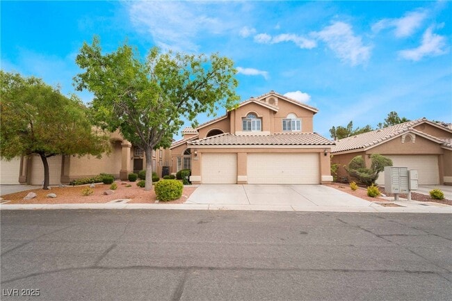 2213 Starline Meadow Pl in Las Vegas, NV - Building Photo - Building Photo