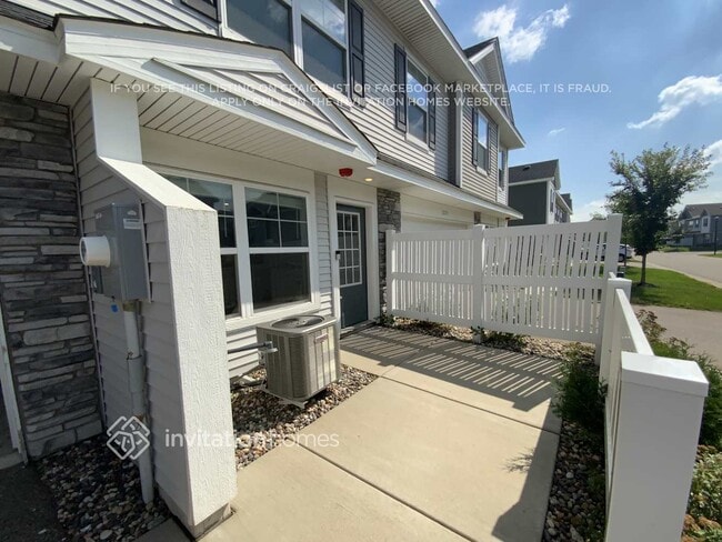 1217 Upper 142nd St E in Rosemount, MN - Building Photo - Building Photo