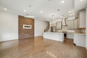 46 Carlton Ave in Jersey City, NJ - Foto de edificio - Building Photo