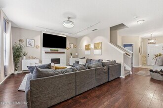 16315 Hunters Hollow Trail in Jacksonville, FL - Building Photo - Building Photo