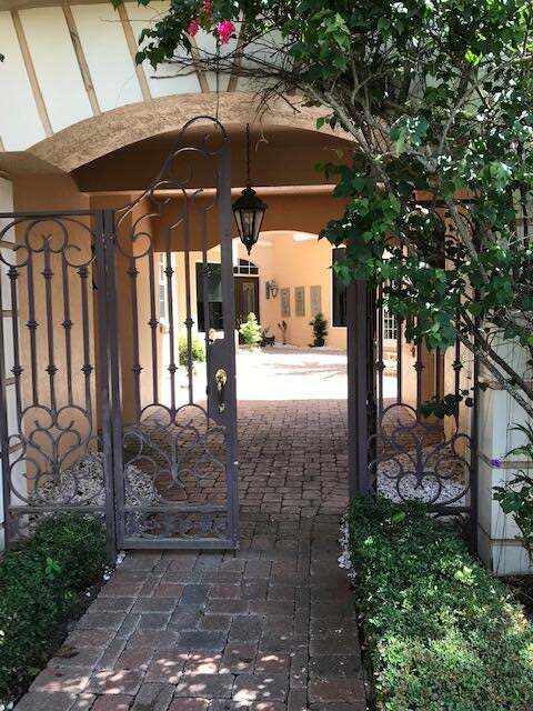 9839 Coronado Lake Dr in Boynton Beach, FL - Foto de edificio