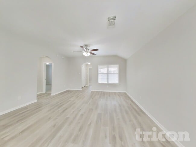 7402 Deloache Ave in Humble, TX - Building Photo - Building Photo