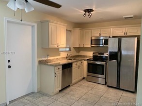 2641 Polk St-Unit -1 in Hollywood, FL - Building Photo - Building Photo