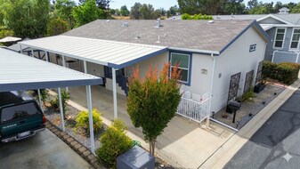 15420 Olde Hwy 80 in El Cajon, CA - Building Photo