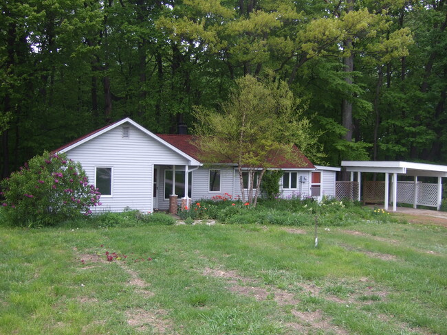 2877 Old Mission Rd in Traverse City, MI - Building Photo - Building Photo