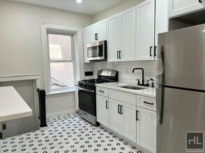 215 Highland Blvd in Brooklyn, NY - Building Photo - Building Photo