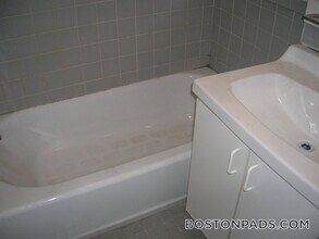 137 Park Dr in Boston, MA - Building Photo - Building Photo