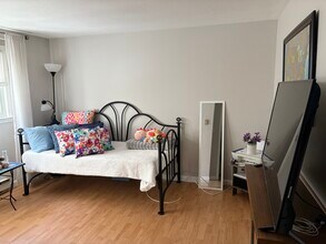 12 Maylane Dr, Unit 12 Maylane Drive Salem NH in Salem, NH - Foto de edificio - Building Photo