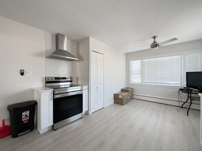 2728 N 75th Ave, Unit G01C in Chicago, IL - Building Photo - Building Photo