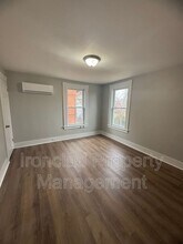 10 Longworth Ave in Middletown, CT - Building Photo - Building Photo