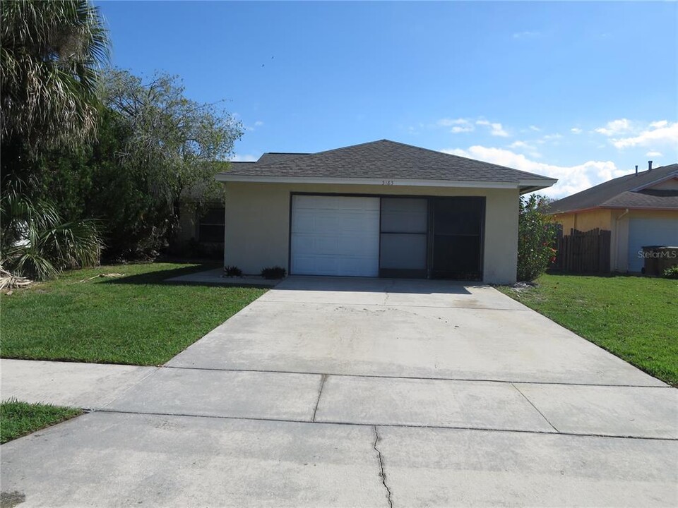 3183 Owassa Ct in Kissimmee, FL - Building Photo