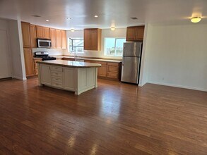 293 Savona Ave in Goleta, CA - Building Photo - Building Photo