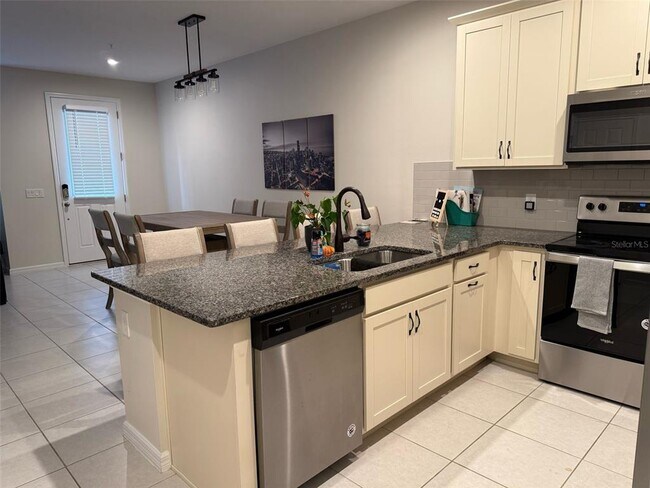 10113 Greenstone Ridge St in Orlando, FL - Building Photo - Building Photo