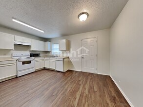 1523 Wavecrest Dr in Red Oak, TX - Building Photo - Building Photo