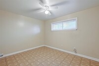 5220 Chapman St photo'