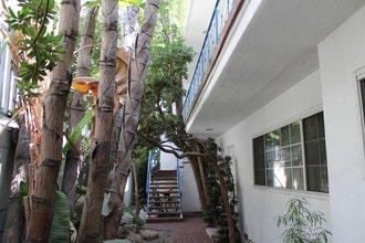 4350 Colfax in Studio City, CA - Building Photo - Building Photo