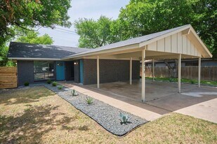 8616 Fireside Dr in Austin, TX - Building Photo