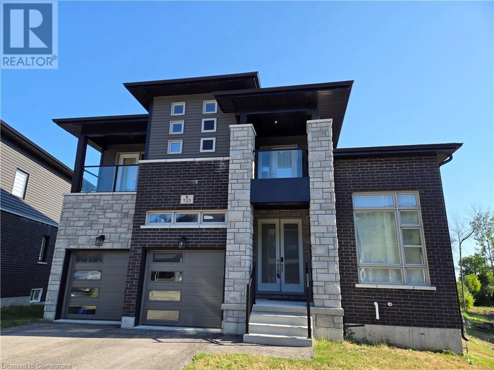 133 Rosie St in Blue Mountains, ON - Building Photo