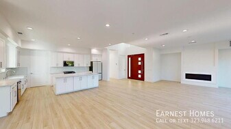 8444 Camelia Ct in Los Angeles, CA - Building Photo