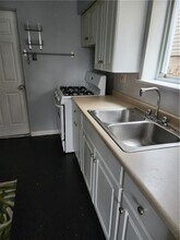 4461 Highridge St in Pittsburgh, PA - Building Photo - Building Photo