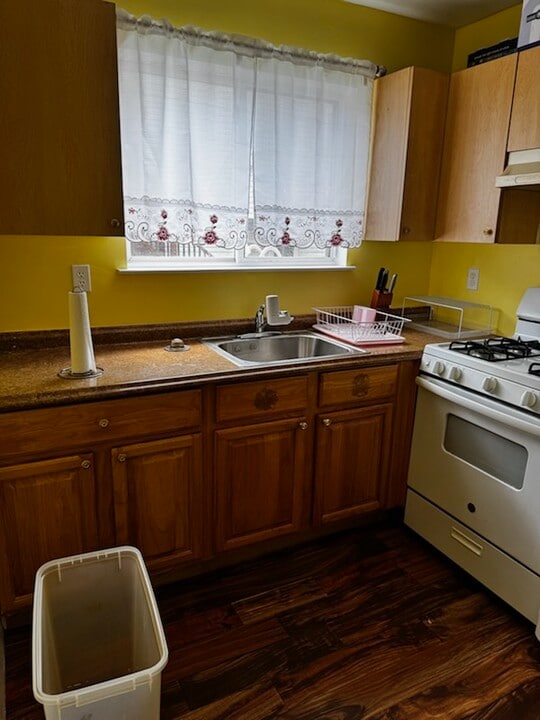 50 Boundary Ave, Unit 1st Floor in Staten Island, NY - Building Photo