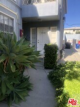 460-460 1/4 Kelton Ave in Los Angeles, CA - Building Photo - Building Photo