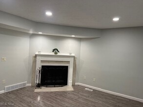 8297 Quail Point Ln in Mentor, OH - Building Photo - Building Photo