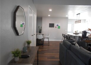 5918 Sky Meadow St in Riverside, CA - Foto de edificio - Building Photo