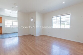 3248 W 111th St in Inglewood, CA - Foto de edificio - Building Photo