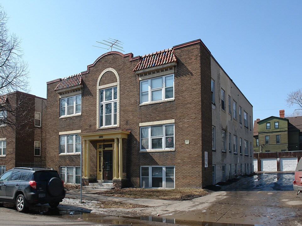 Columbus Square in Minneapolis, MN - Building Photo