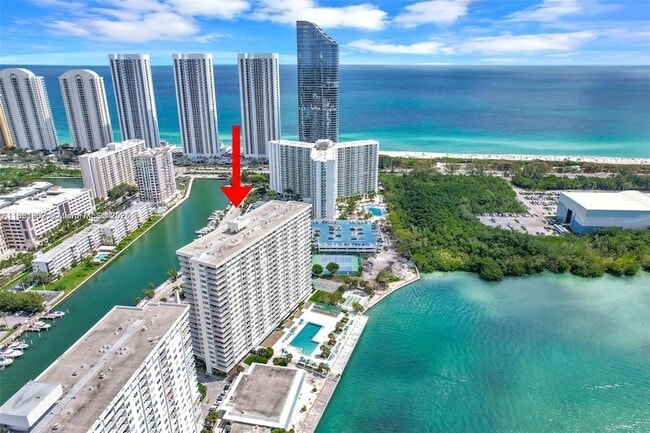 300 Bayview Dr, Unit 1711 in Sunny Isles Beach, FL - Building Photo - Building Photo