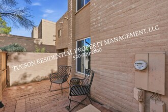 2824 E Sierra Vista Rd in Tucson, AZ - Building Photo - Building Photo