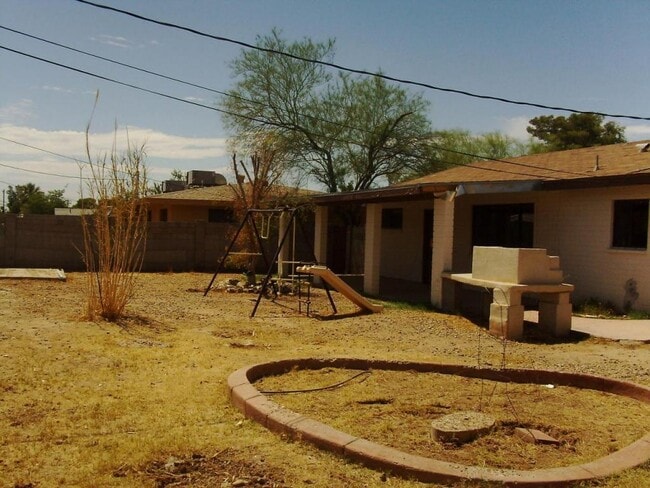 1131 E Trinity Pl in Casa Grande, AZ - Building Photo - Building Photo