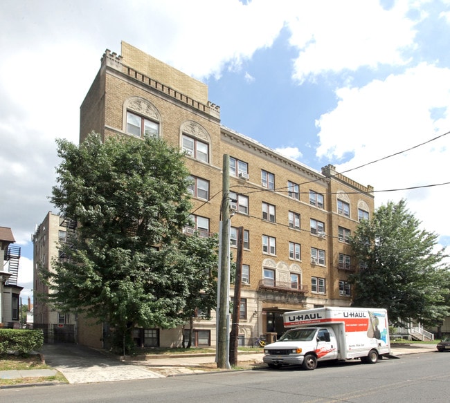 435-441 Westminster Ave in Elizabeth, NJ - Building Photo - Building Photo