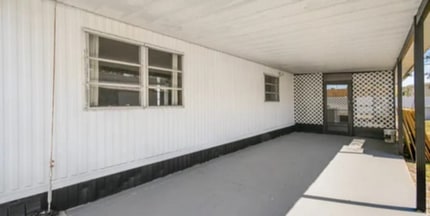 8445 SE Wren Ave in Hobe Sound, FL - Building Photo - Building Photo