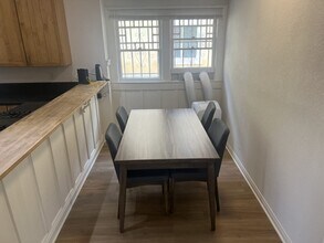 3525 S Budlong Ave, Unit 3525 in Los Angeles, CA - Building Photo - Building Photo