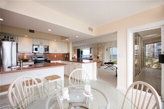 4051 Gulf Shore Blvd N in Naples, FL - Building Photo - Building Photo