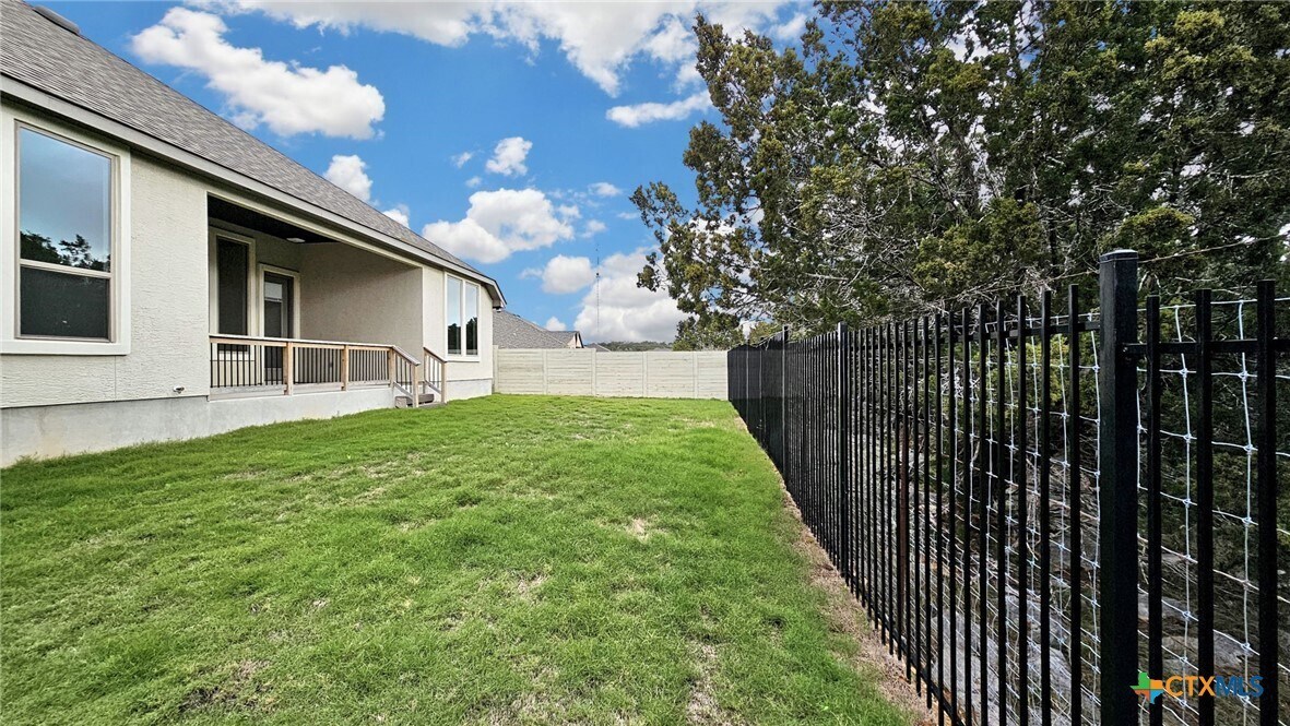 1174 Catnip in New Braunfels, TX - Building Photo