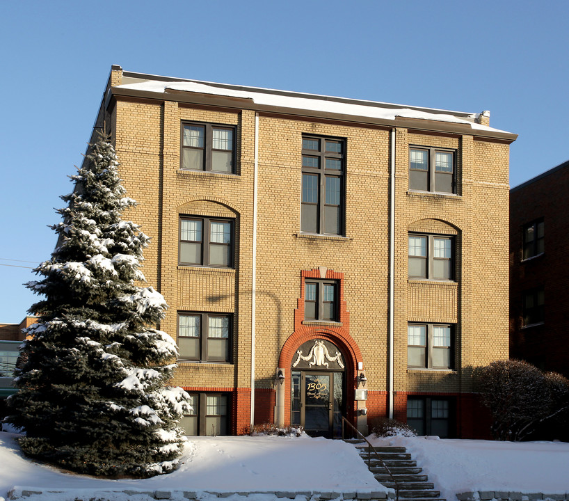 Grand Heritage Apartments in St. Paul, MN - Building Photo