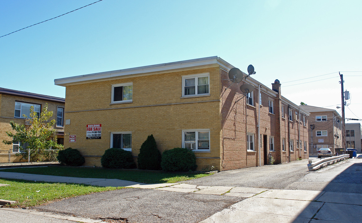 6923 W 64th Pl in Chicago, IL - Foto de edificio